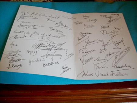 Tout le monde avait sign�.