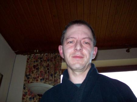 Un peu haut le papa !